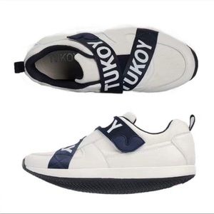 TUKOY Mens Golf Shoes Indoor Training 12.5